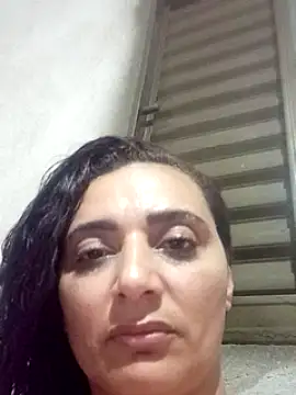 julia23 — cam ao vivo